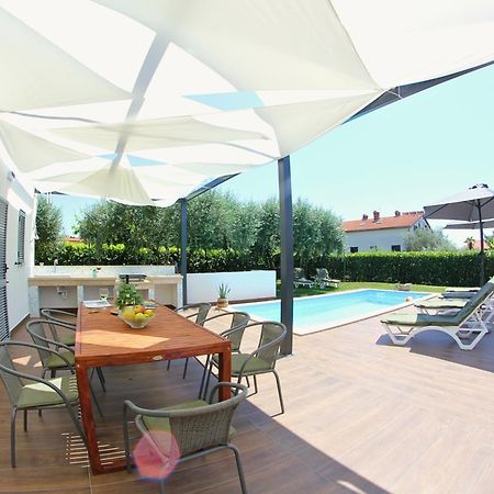 Villa Fjaka Umag Bagian luar foto